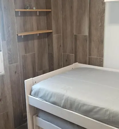Preciosa Casa Con Patio, A 750 Metros Playa Limens * Cangas